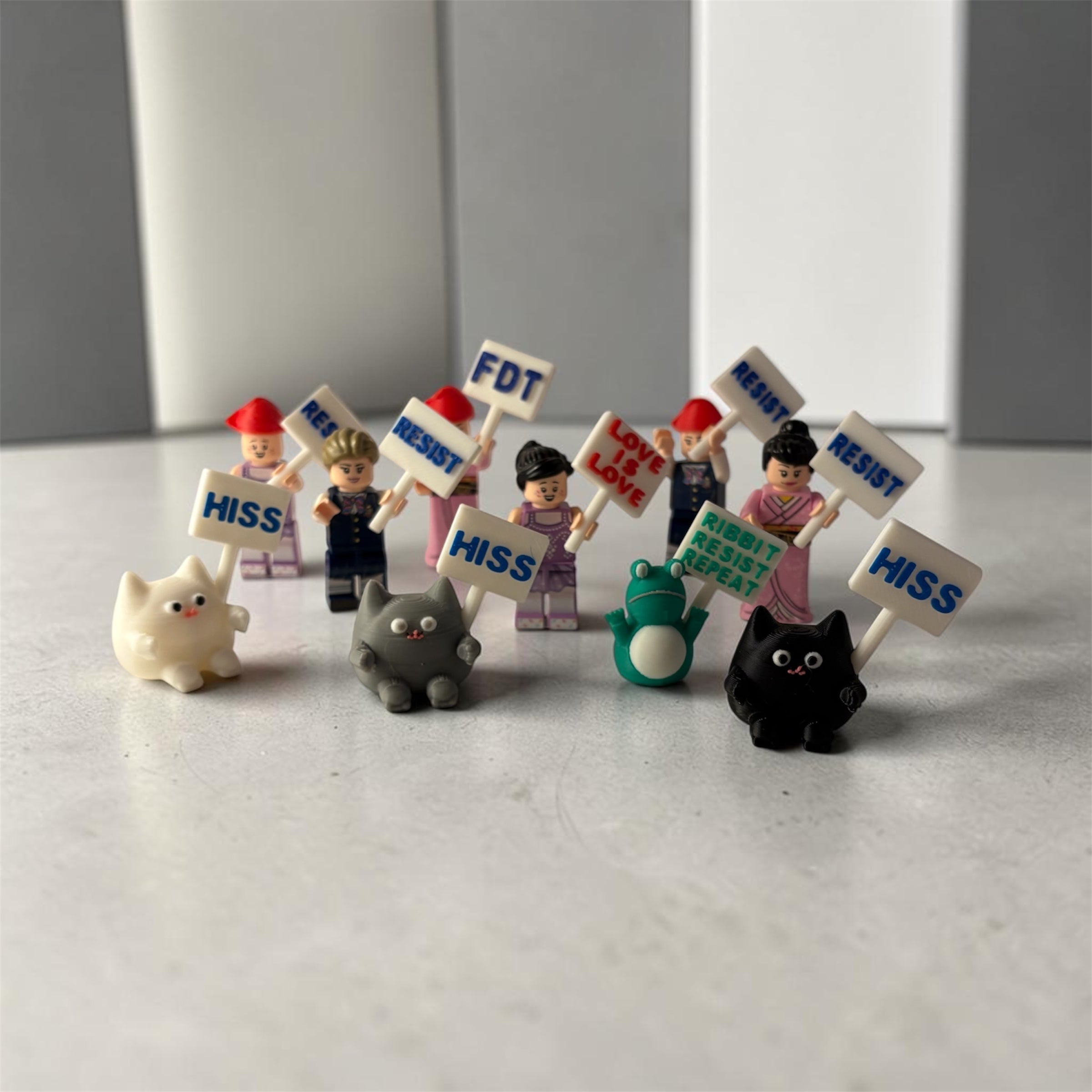 Mini Protest Figures